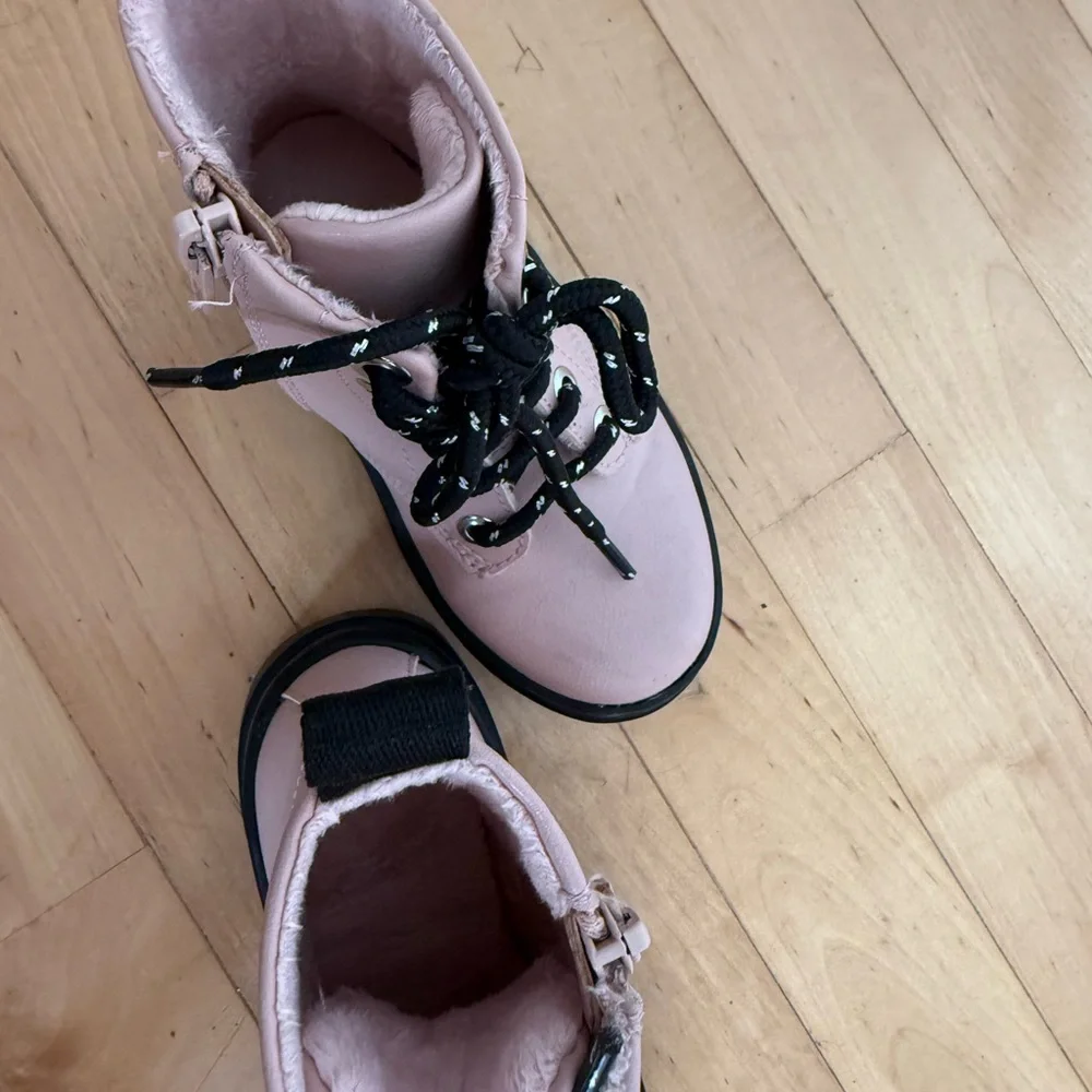 Stylish Pink Lace-Up Boots - Picture 8 of 9